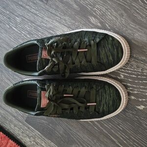 Puma sneakers